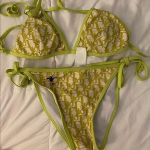 Size 4 tried on once!